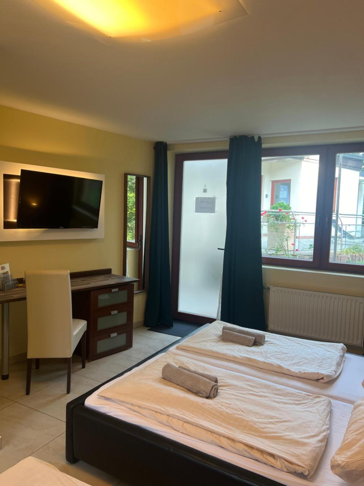 Hotel Hof 19 - Nuernberg Nord Heroldsberg Esterno foto